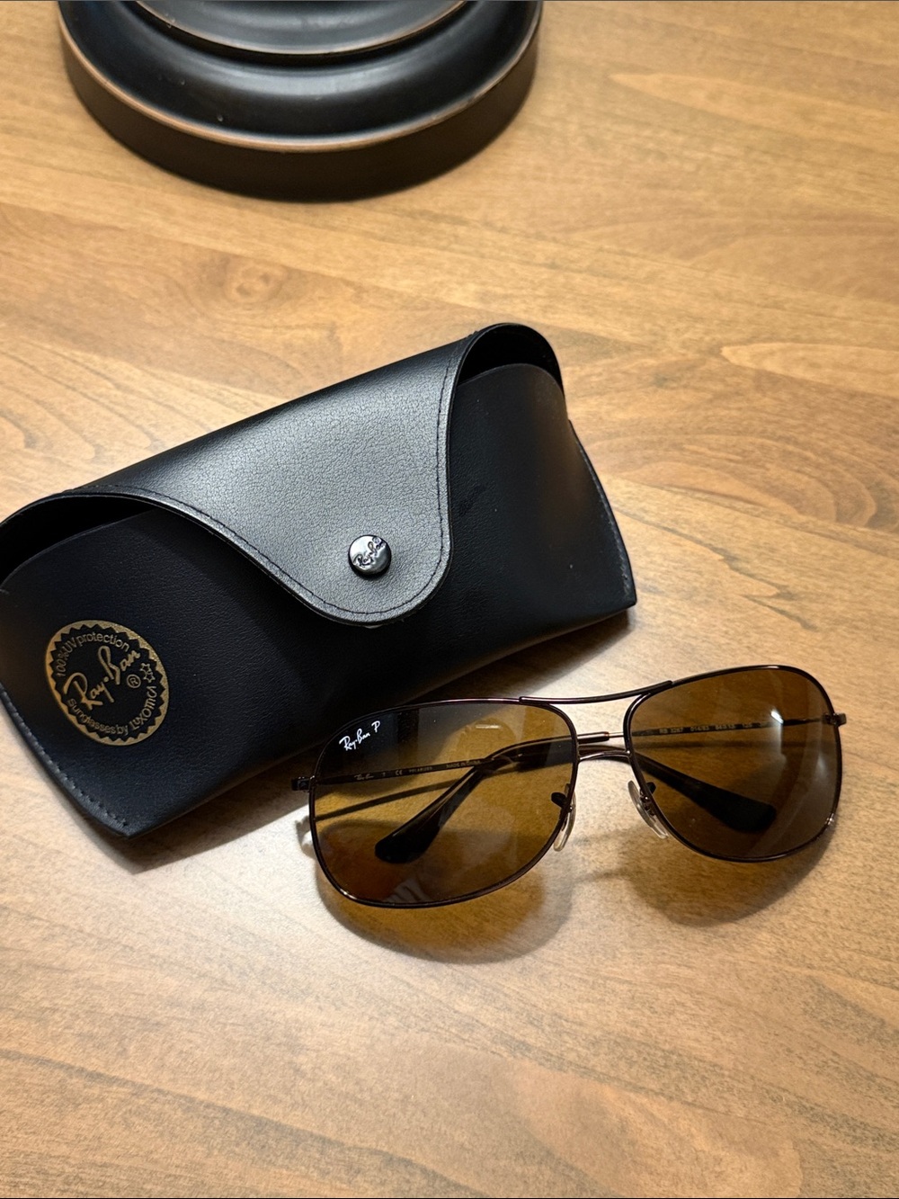 Ray-Ban Brown Lens Aviator Polarized Sunglasses with Black Protective Case